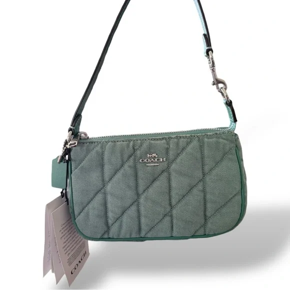 Coach 🪢 NWT Green Quilted Small Nolita Wristlet - Picture 1 of 7